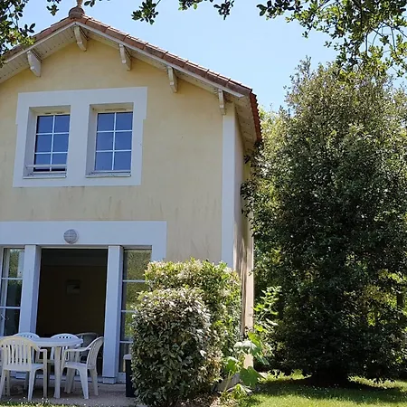 Holiday home Beautiful House With Pool In Talmont-saint-hilaire