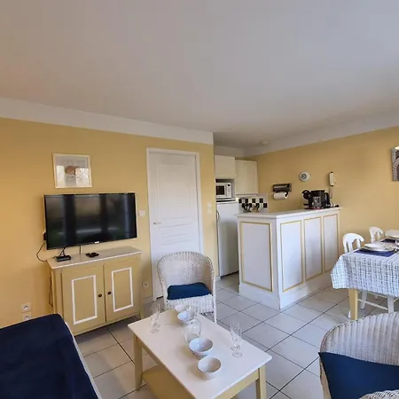 Holiday home Beautiful House With Pool In Talmont-saint-hilaire *
